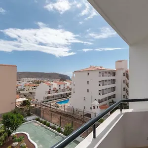 https://great-2-beds-apartment-los-cristianos.tenerifehoteles.net