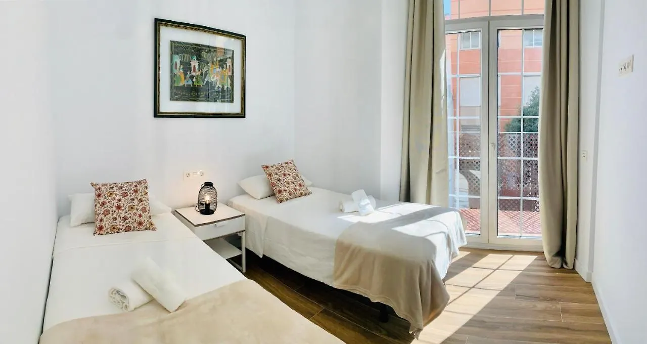 Homely Malaga Luxury Atarazanas Apartment